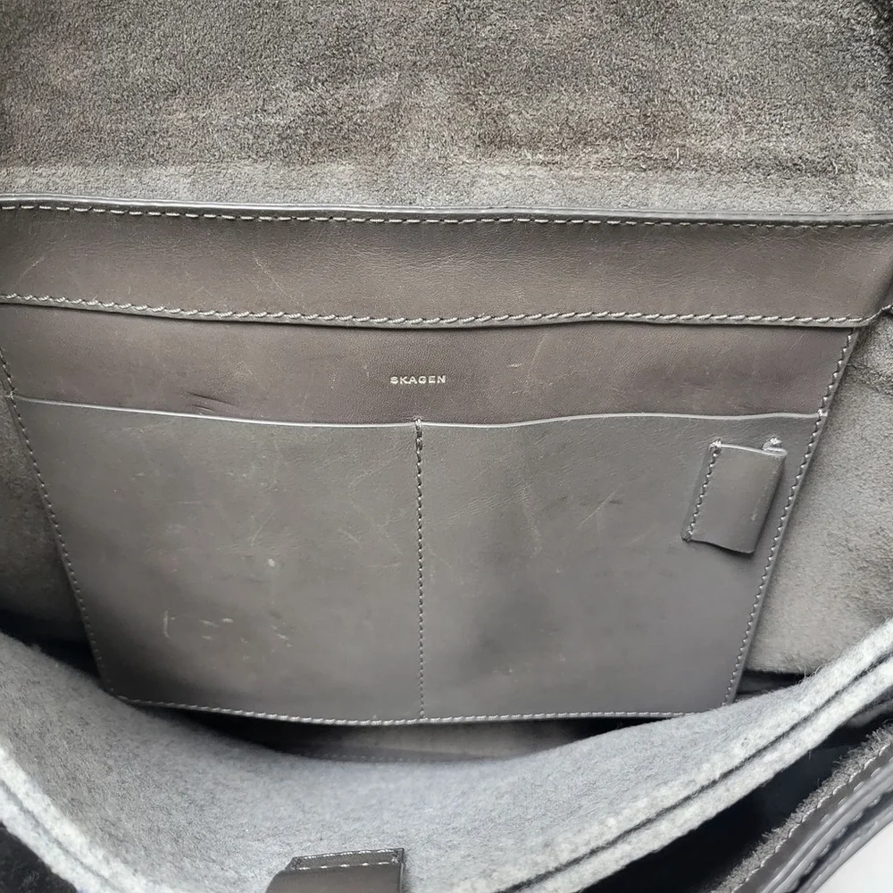 SKAGEN Men Gray Messenger Genuine Cowhide Leather Crossbody Laptop Crossbody Bag